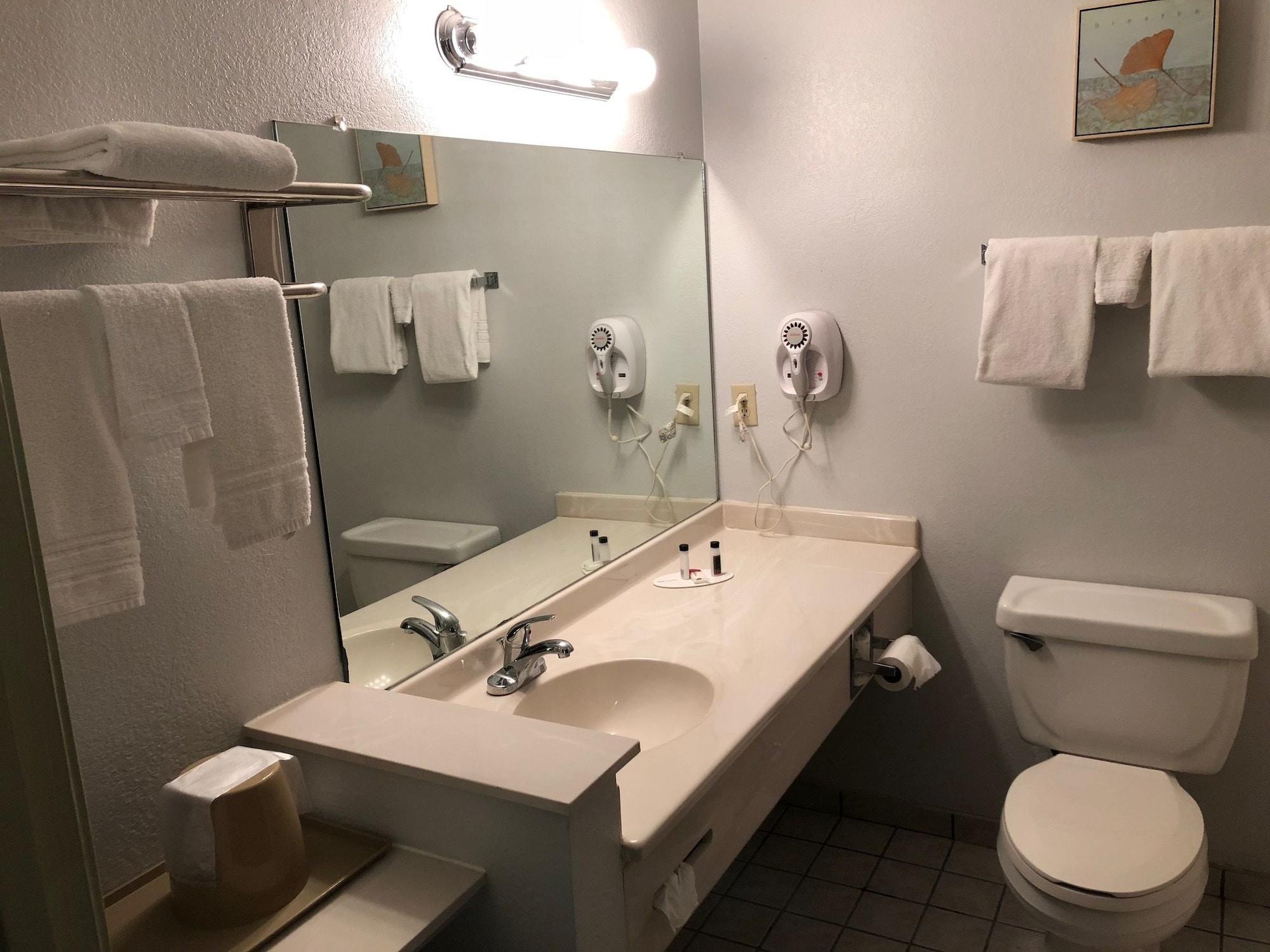 Super 8 By Wyndham Lake Charles/Sulphur Zewnętrze zdjęcie