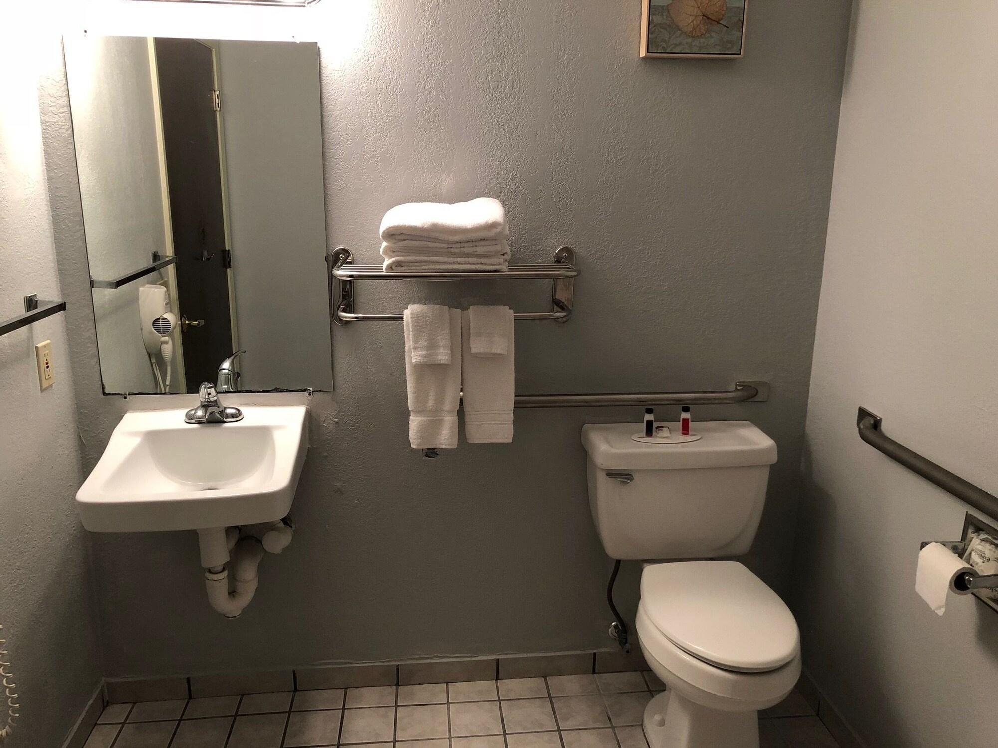 Super 8 By Wyndham Lake Charles/Sulphur Zewnętrze zdjęcie