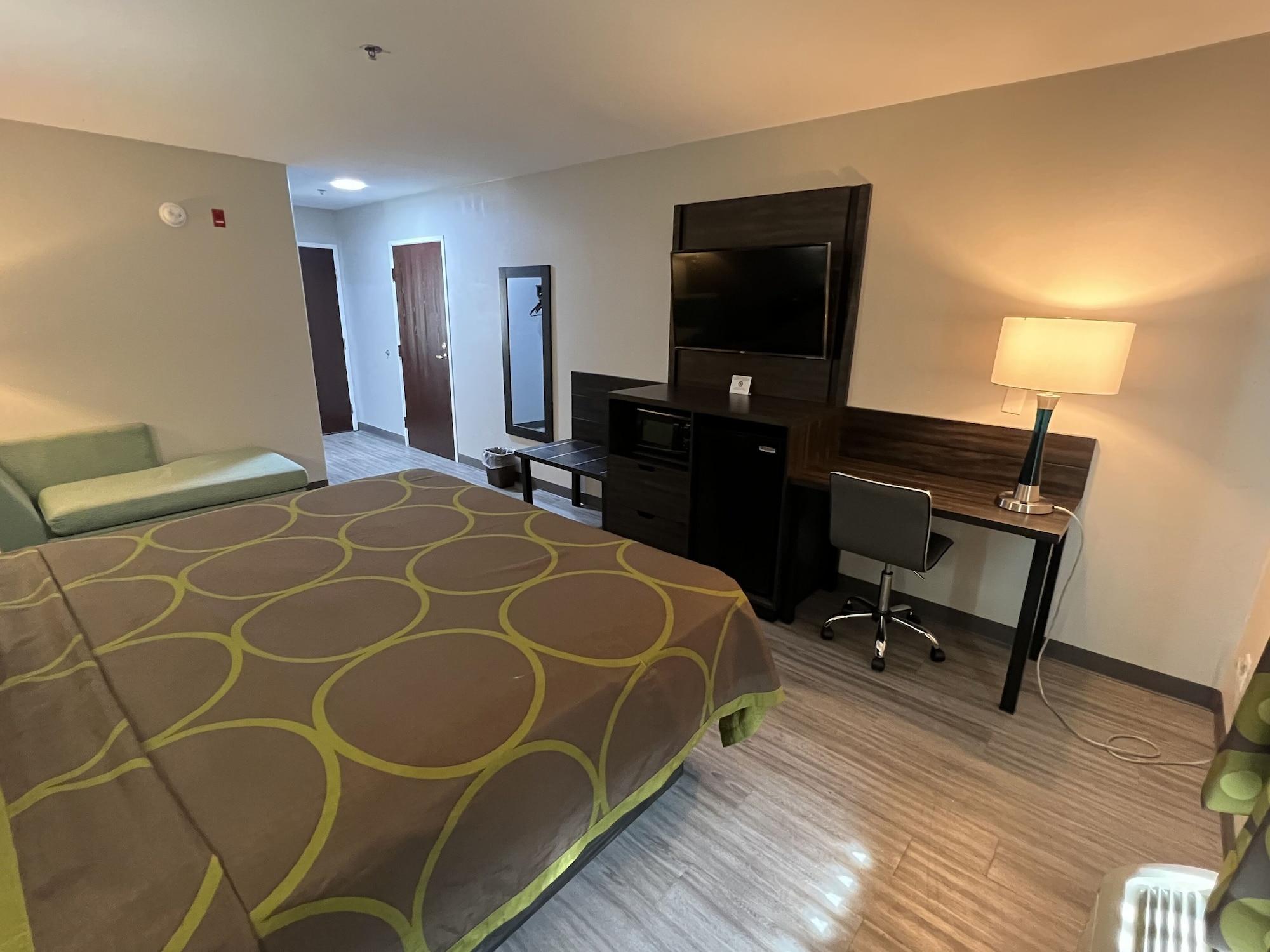 Super 8 By Wyndham Lake Charles/Sulphur Zewnętrze zdjęcie
