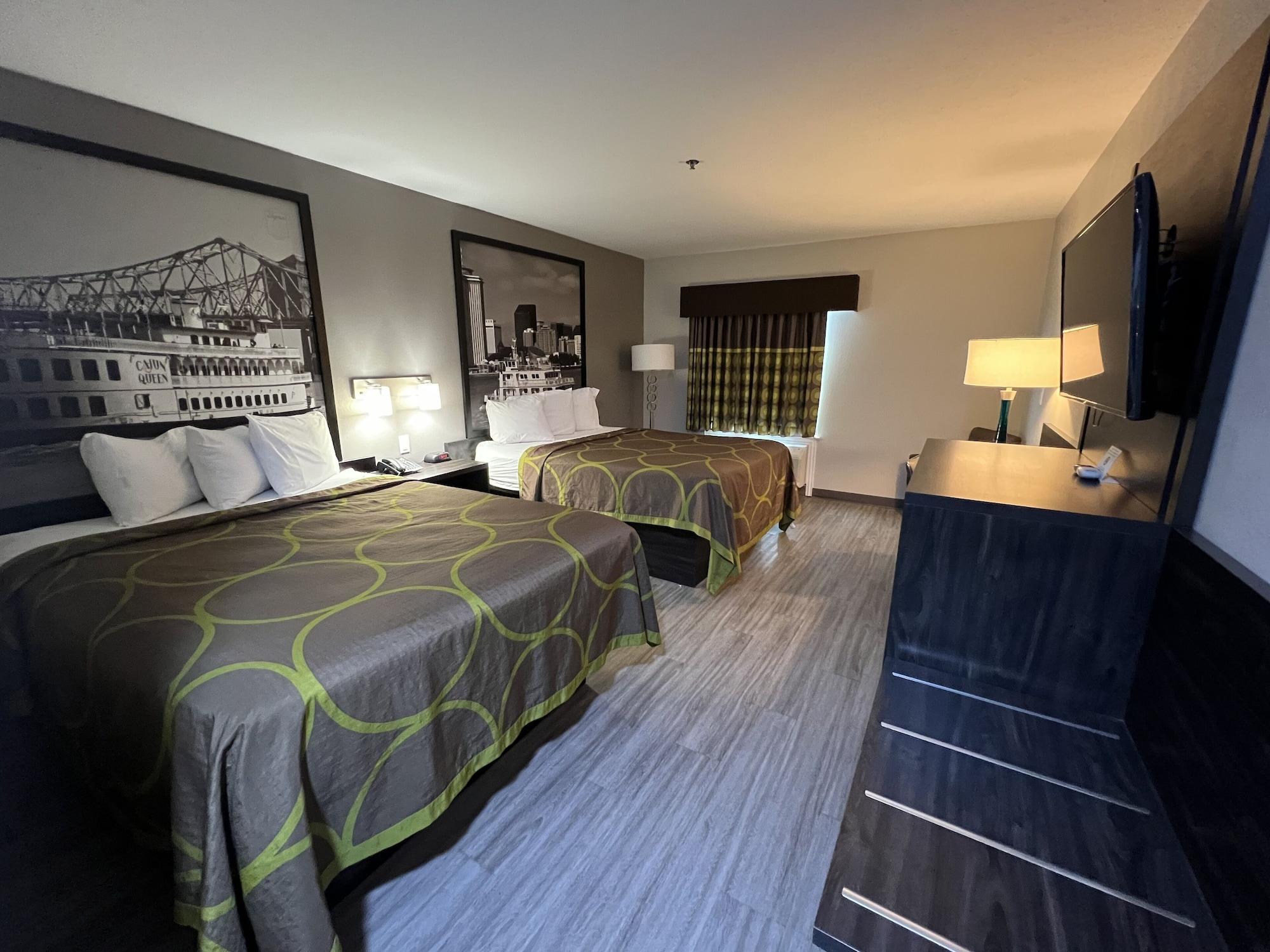 Super 8 By Wyndham Lake Charles/Sulphur Zewnętrze zdjęcie